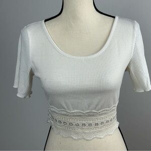 ROMWE crop lace trim shirt - size 4